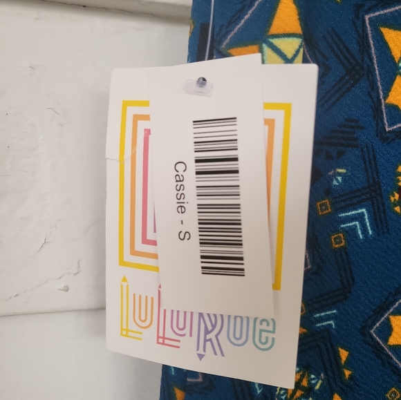 LuLaRoe Cassie Geometric & Striped Skirt / NWT / S - Picture 6 of 8